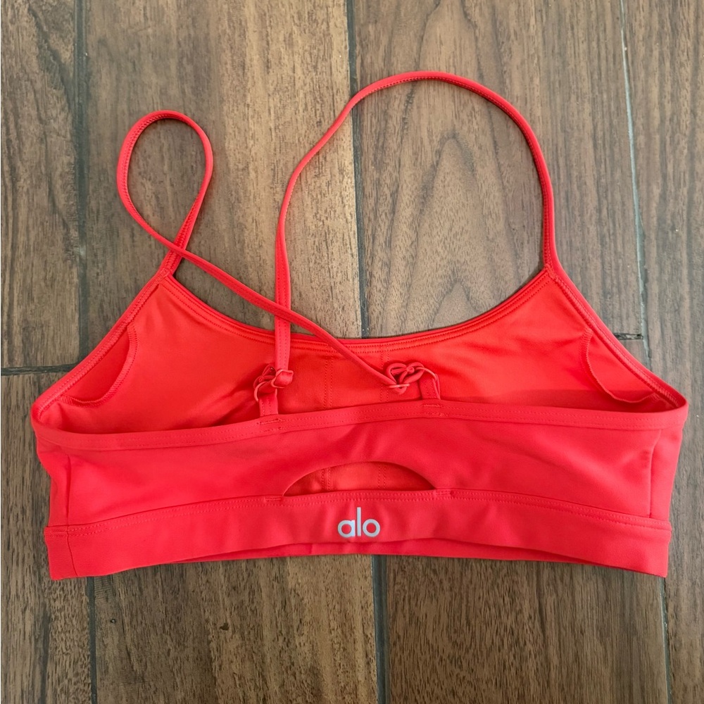 Alo Yoga Airlift intriuge Airbrush Real Bra Size S Red